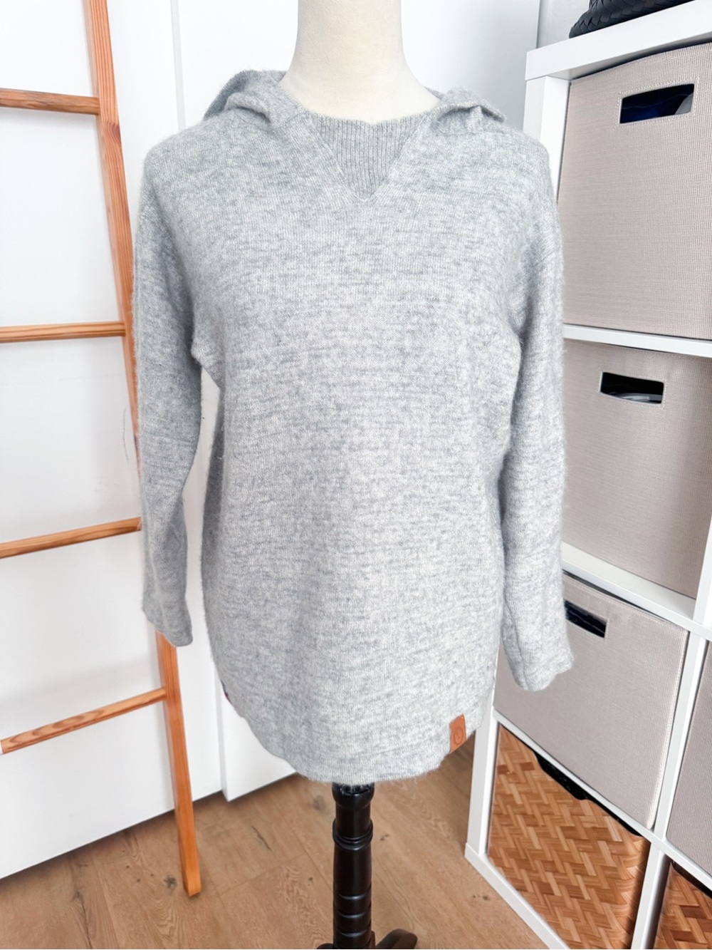PAKA The Hoodie Royal Alpaca Sweater in Light Grey - Picture 4 of 14